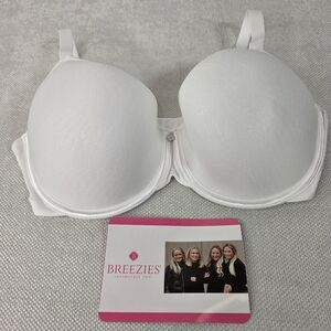 New Breezies White Jacquard Underwire Bra 34DD - UltimAir Lining